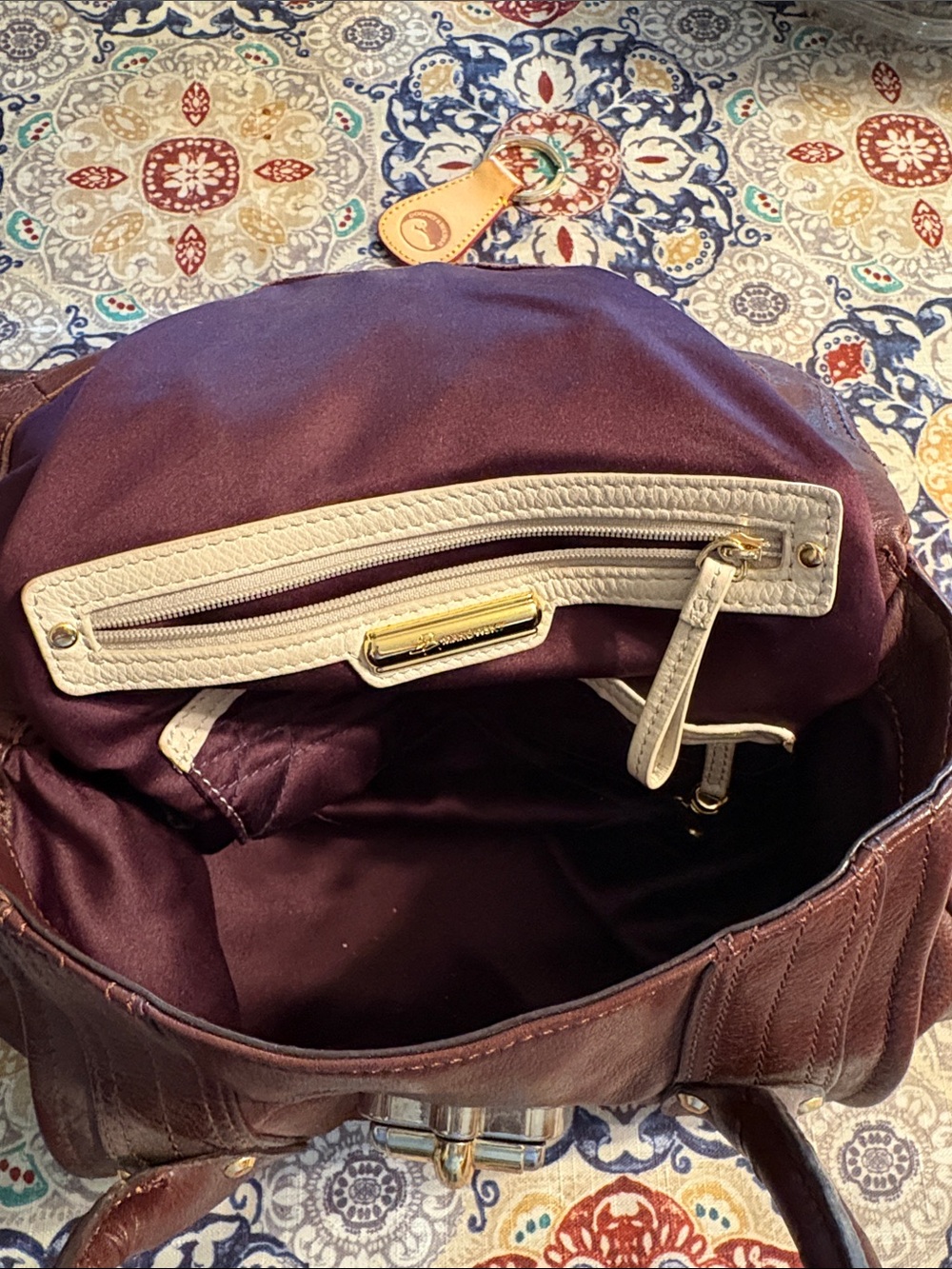Classic Brown Leather Tote Handbag with Gold Hardware - Picture 3 of 3